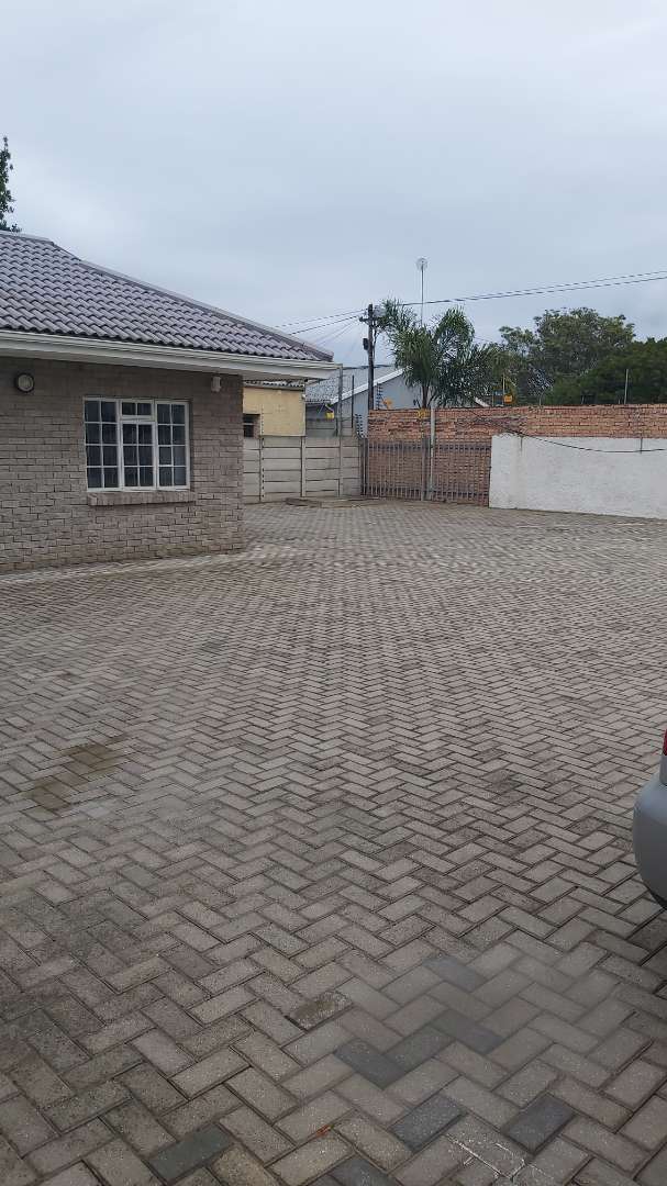 To Let commercial Property for Rent in Walmer Eastern Cape